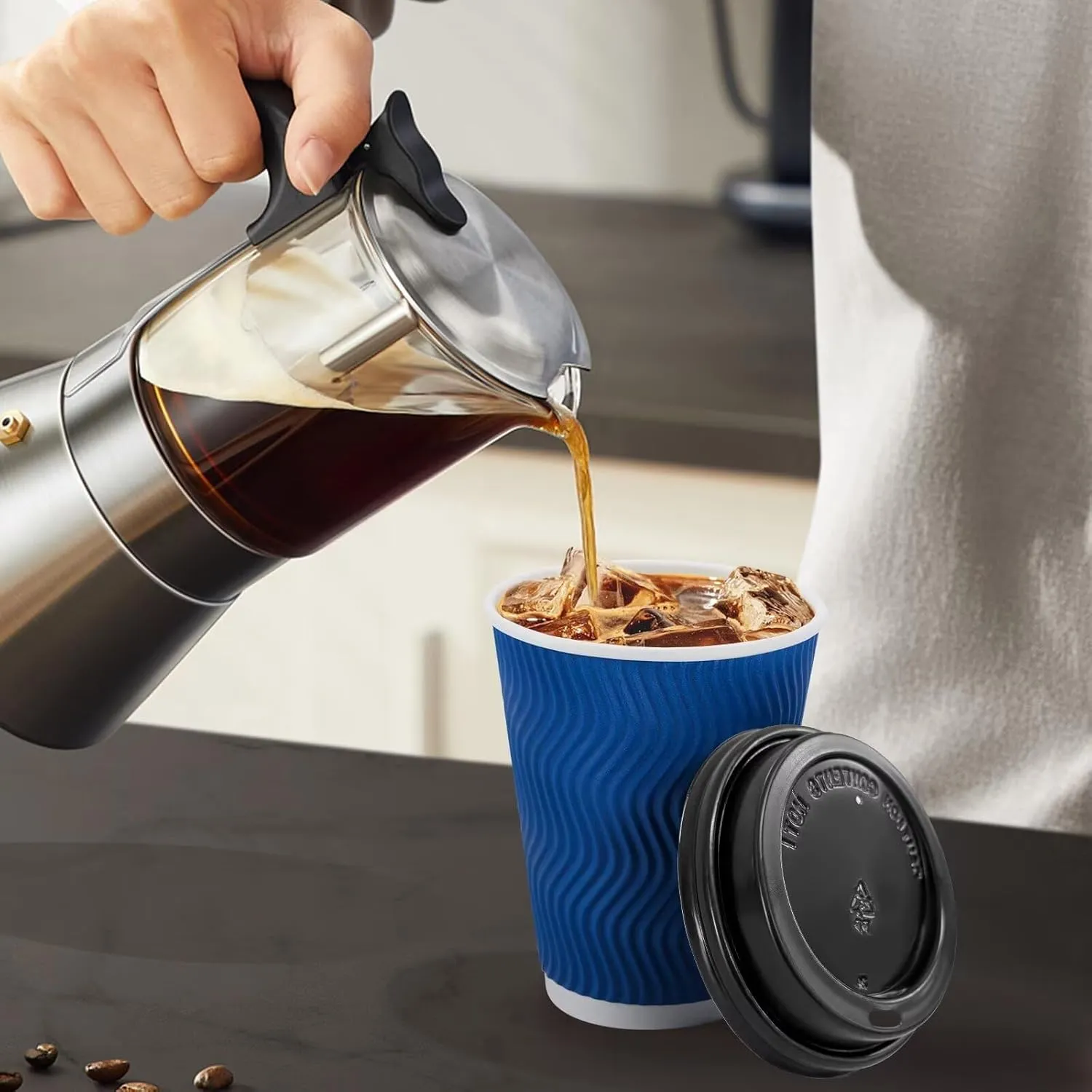 100 Pack Coffee Cups with Lids 12oz, Disposable Insulated Ripple Wall To Go Paper Coffee Cups for Hot/Cold Drinks Office Home Shop Event (Navy)