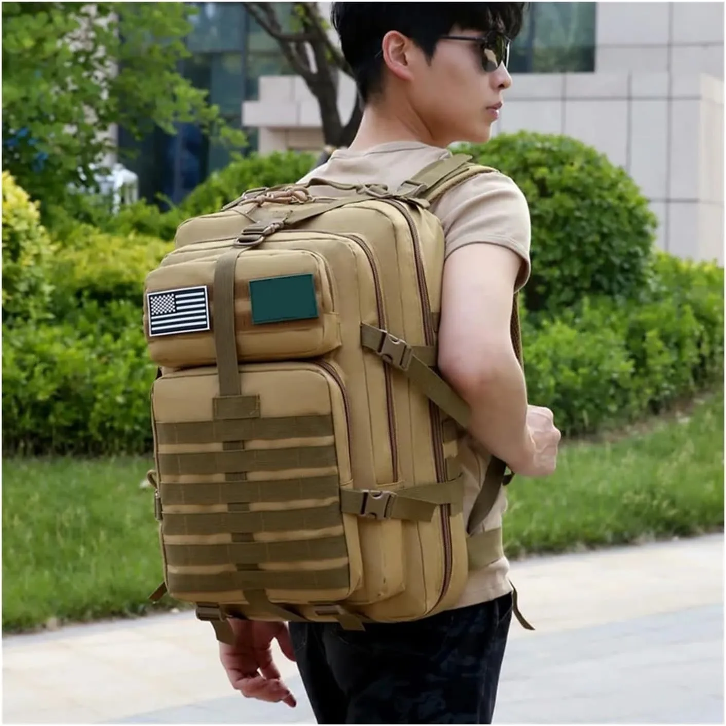 50L capacity outdoor backpack for hiking and mountaineering durable and water-resistant multifunctional backpack(Black 50L)