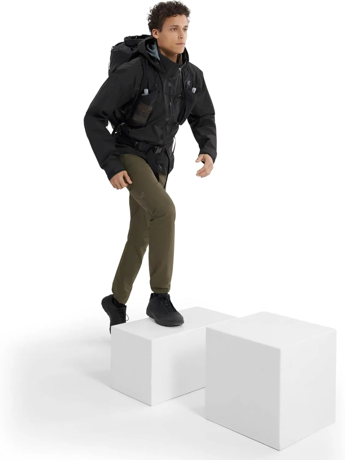 Arc'teryx Beta AR Men’s Jacket | Waterproof, Windproof Gore-Tex Pro Shell Men’s Winter Jacket with Hood for All Round Use