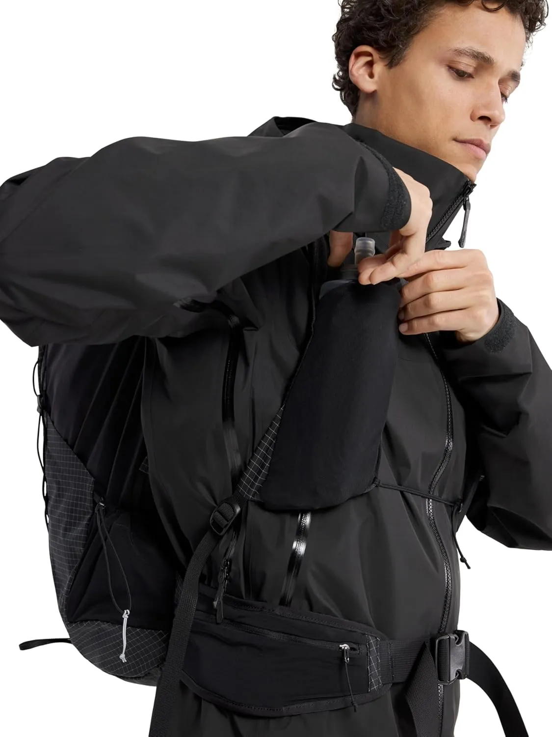 Arc'teryx Beta AR Men’s Jacket | Waterproof, Windproof Gore-Tex Pro Shell Men’s Winter Jacket with Hood for All Round Use