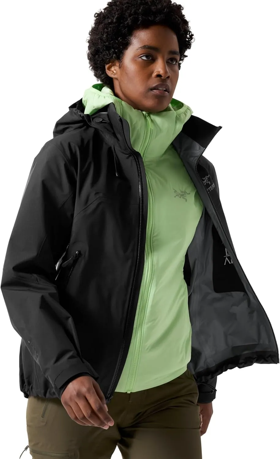 Arc'teryx Beta AR Women’s Jacket | Waterproof, Windproof Gore-Tex Pro Shell Women’s Winter Jacket with Hood for All Round Use