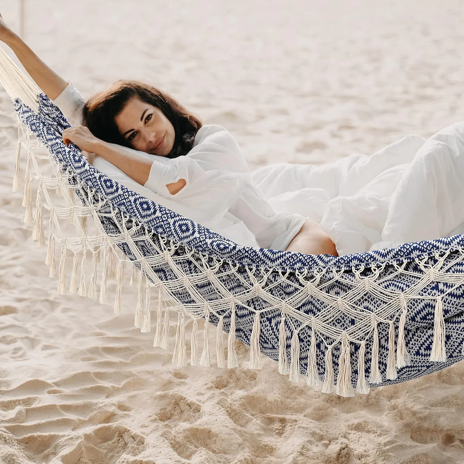 Backyard Hammock with Tassels,Garden Hammocks with Portable Carry,Bag Deluxe Macrame Fringe for Patio,Garden,Backyard,Beach,Outdoor and Indoor Porch Fabric, Up to 450Lbs (Blue-Diamond)