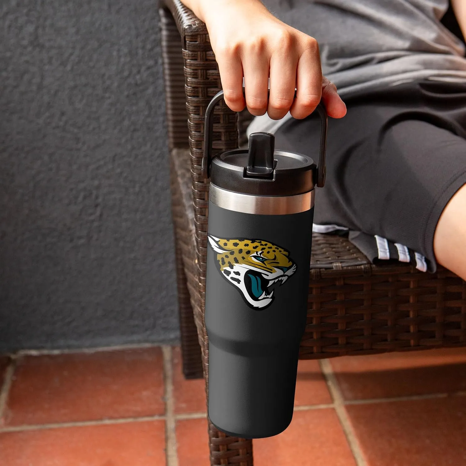 FOCO NFL Unisex-Adult NFL Team Logo Insulated Travel Mug 30oz Straw Tumbler