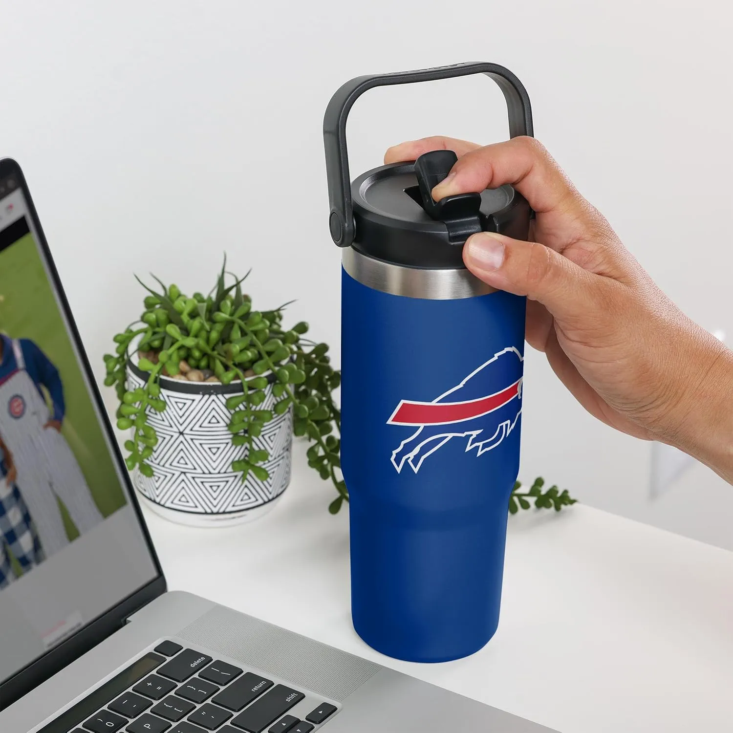 FOCO NFL Unisex-Adult NFL Team Logo Insulated Travel Mug 30oz Straw Tumbler