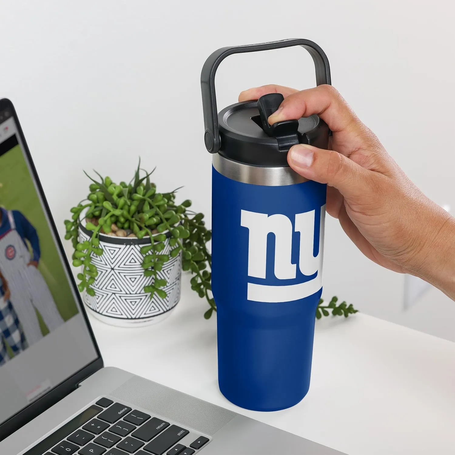 FOCO NFL Unisex-Adult NFL Team Logo Insulated Travel Mug 30oz Straw Tumbler