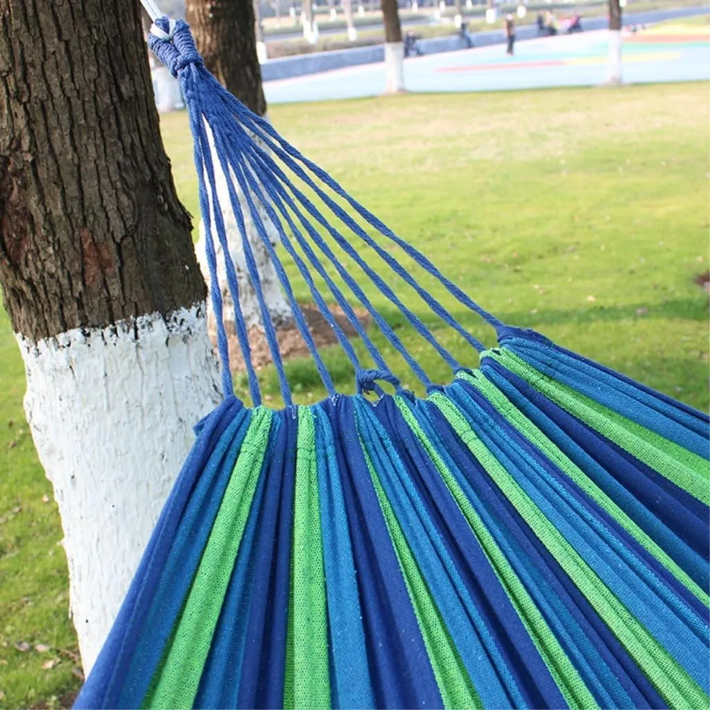 Hammock Double Hammock Outdoor Single Swing Bed Colorful Canvas Super Strong Load-Bearing Outdoor Camping One Piece Hammock Outdoor(Red)
