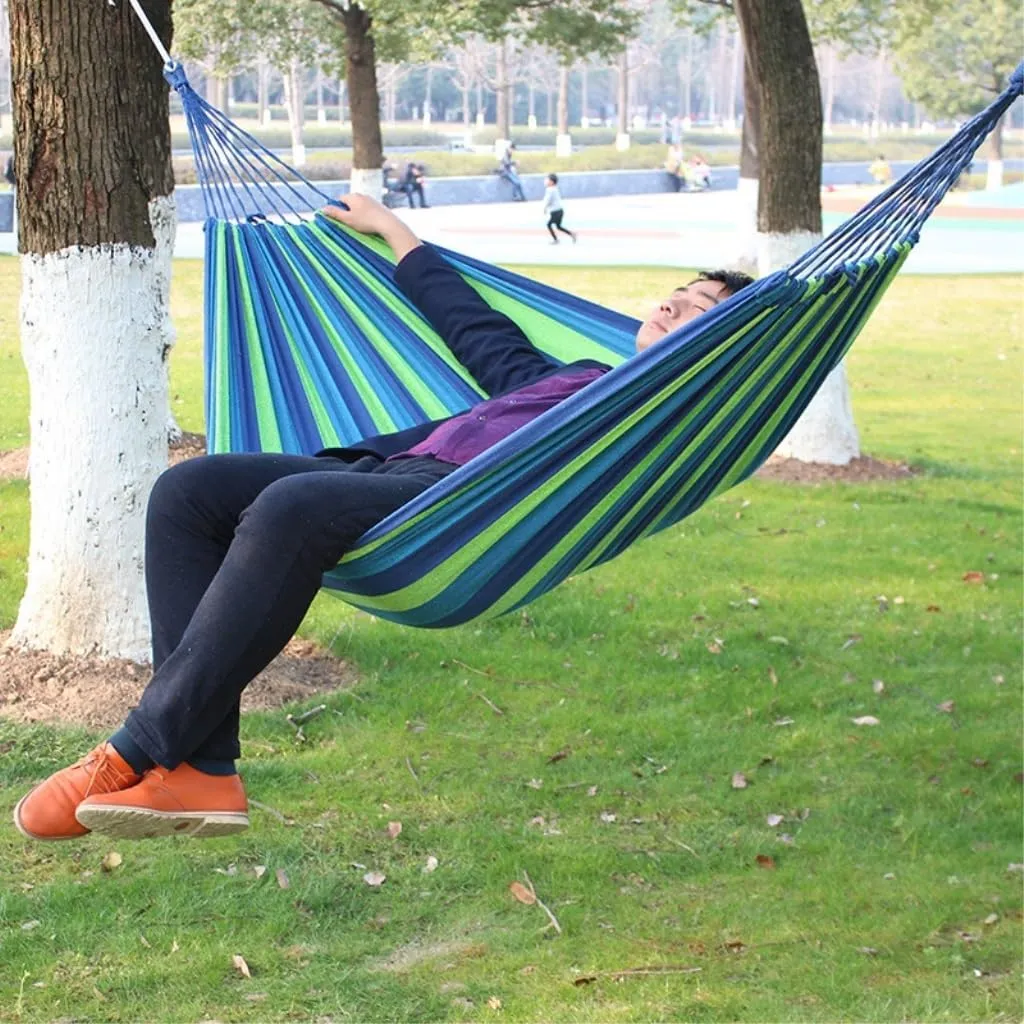 Hammock Double Hammock Outdoor Single Swing Bed Colorful Canvas Super Strong Load-Bearing Outdoor Camping One Piece Hammock Outdoor(Red)