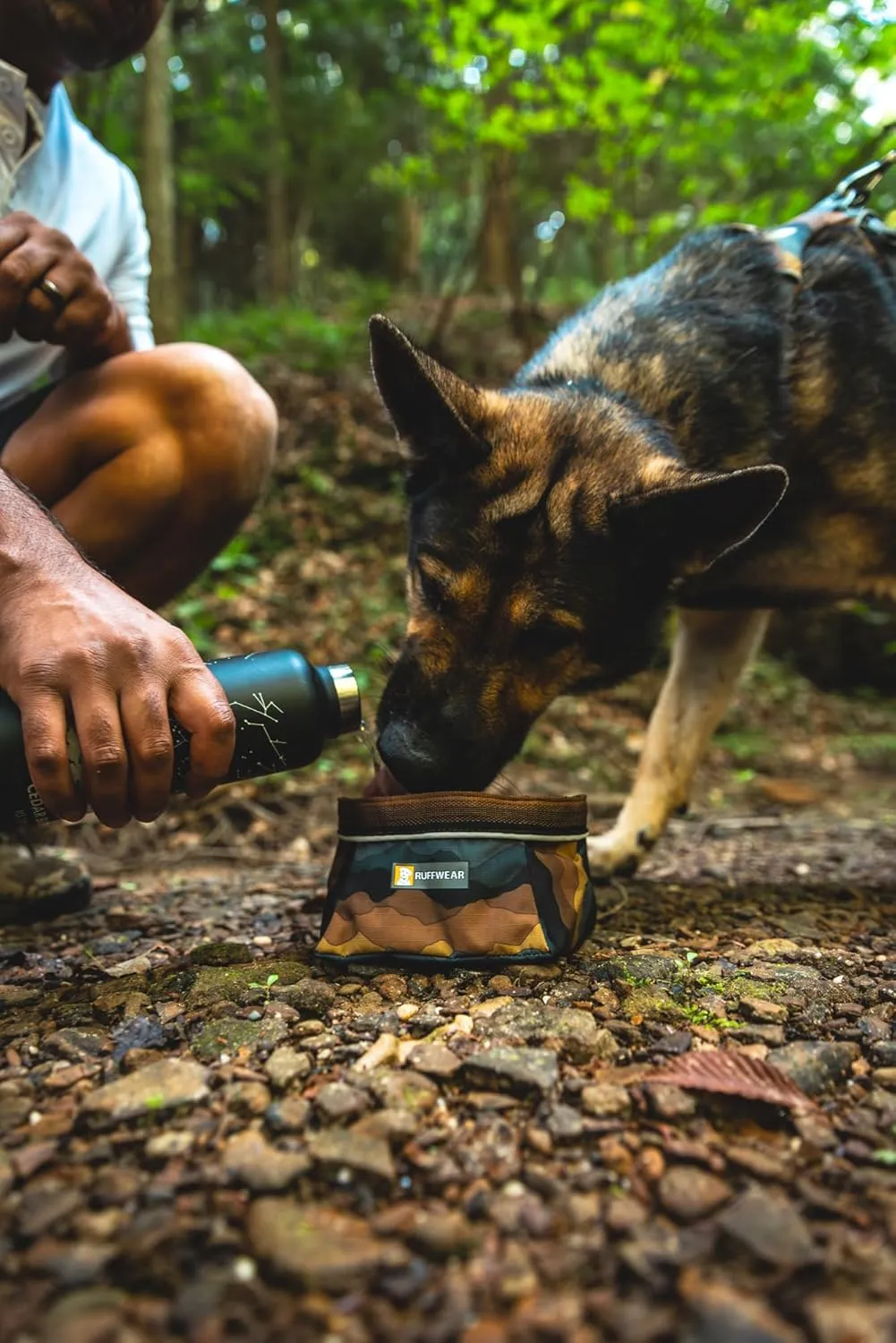 Ruffwear, Quencher Dog Bowl, Collapsible, Portable Food and Water Bowl, Coastal Mountains, Medium