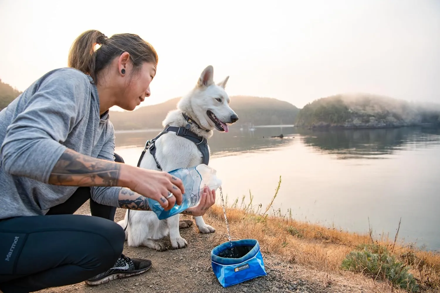 Ruffwear, Quencher Dog Bowl, Collapsible, Portable Food and Water Bowl, Coastal Mountains, Medium
