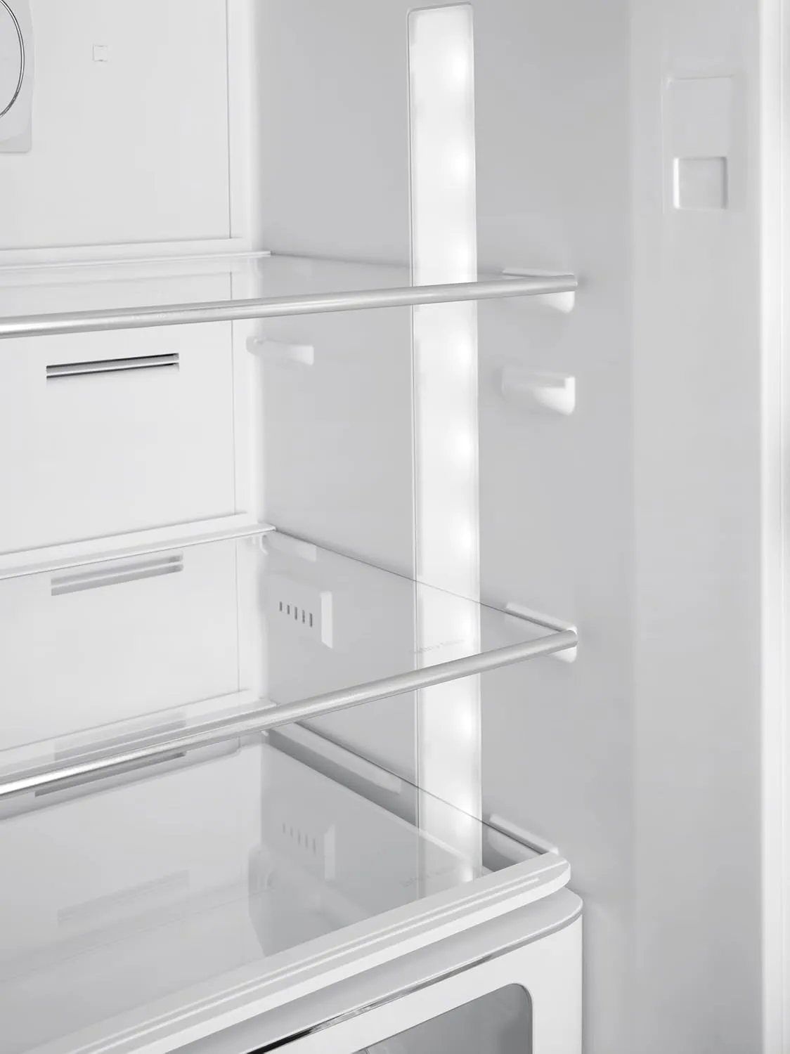 SMEG FAB32URCR3 FAB32 Retro Style Refrigerator, Cream