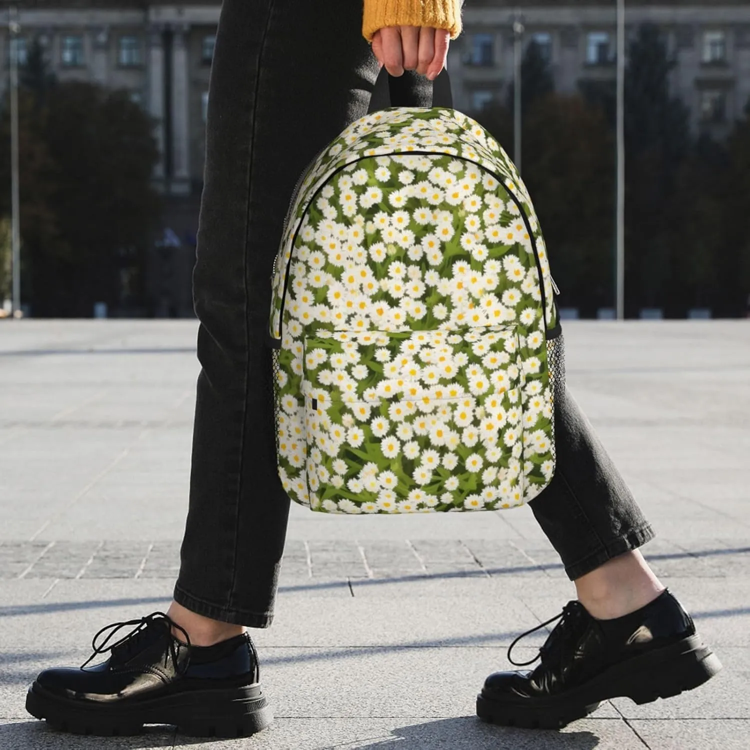 White Daisies Backpack Lightweight Casual Backpack Double Shoulder Bag Travel Daypack With Laptop Compartmen